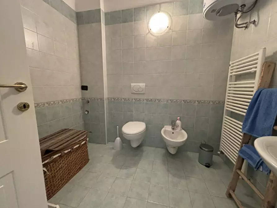 Immagine 34 di Attico in affitto  a Castellaro