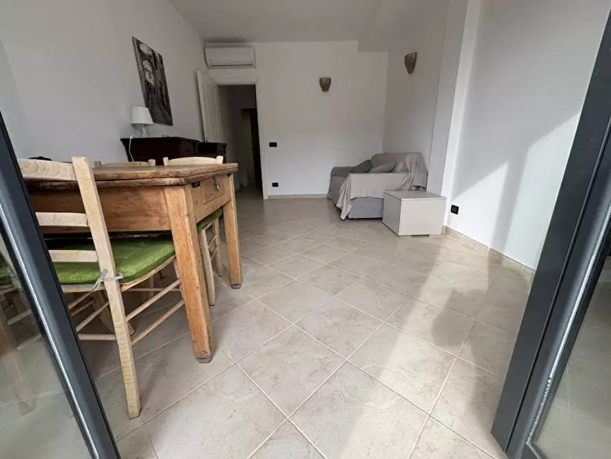 Immagine 40 di Attico in affitto  a Castellaro