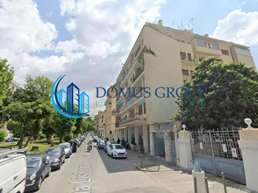 Immagine 17 di Appartamento in vendita  in Via Lisbona a Roma