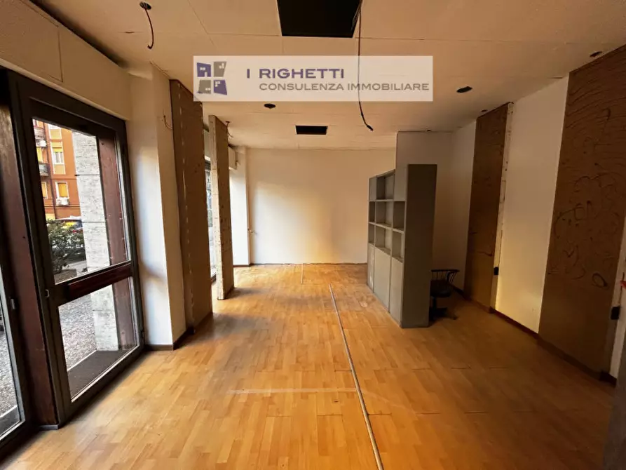 Immagine 3 di Negozio in vendita  in Via Andrea Doria a Verona