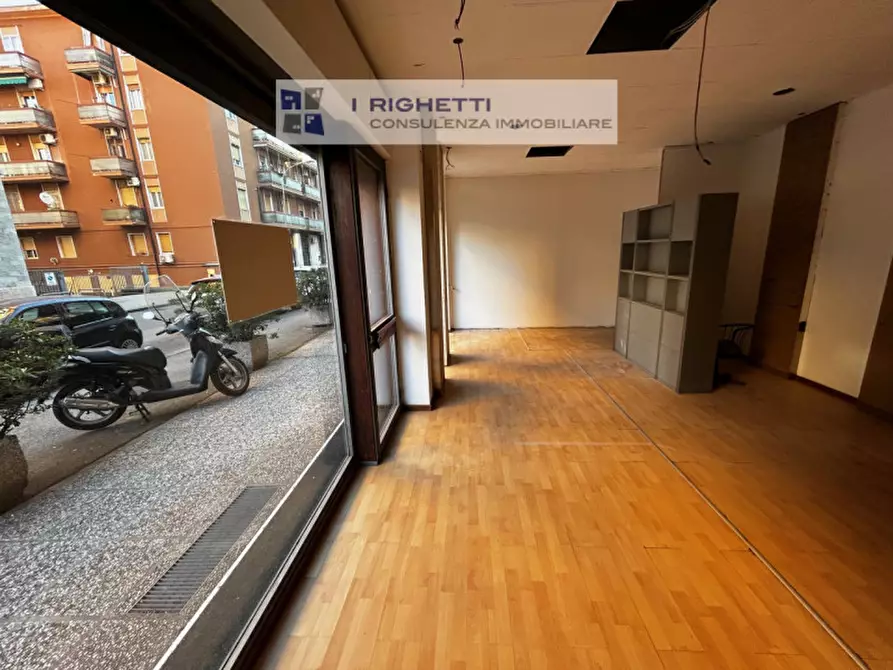 Immagine 5 di Negozio in vendita  in Via Andrea Doria a Verona