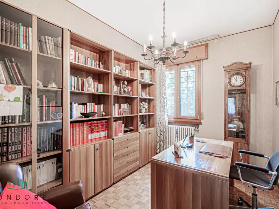 Immagine 13 di Villa in vendita  in Via Marano a Castenaso