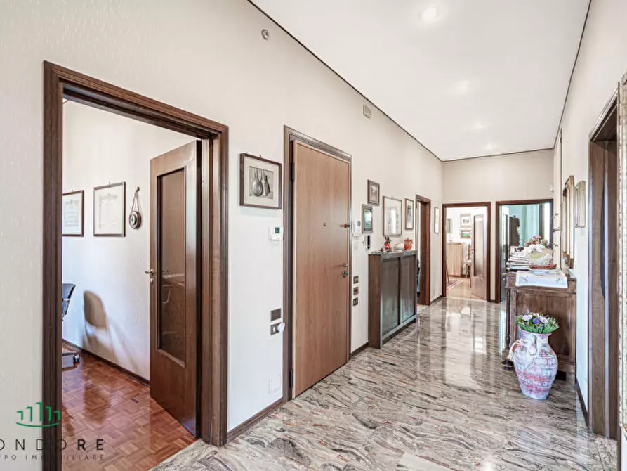 Immagine 14 di Villa in vendita  in Via Marano a Castenaso