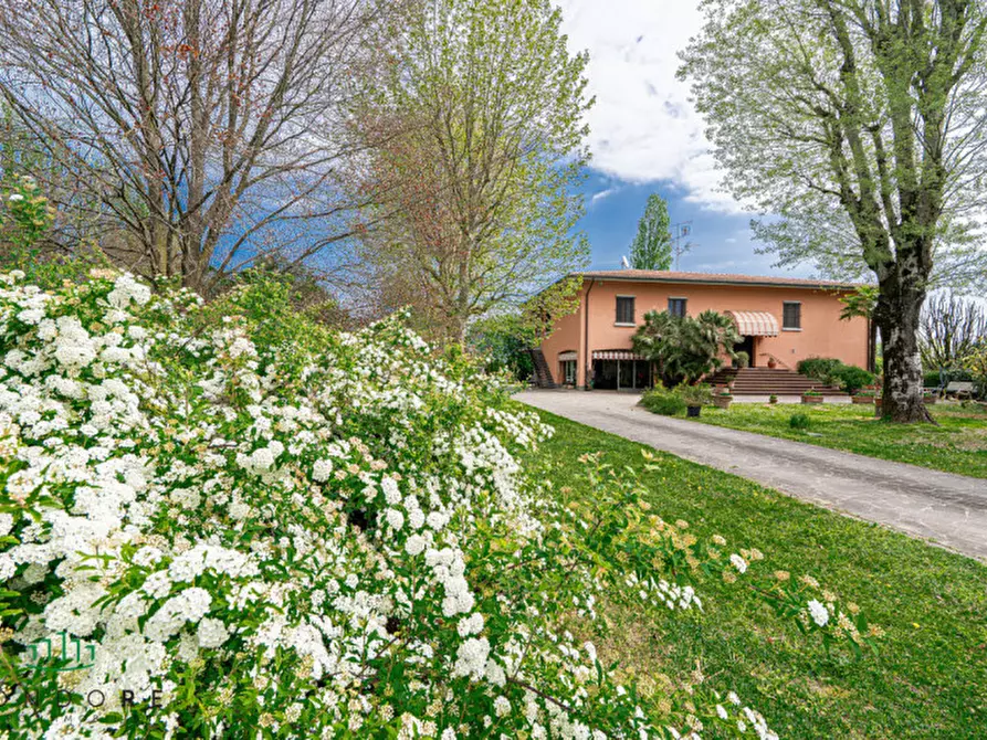 Immagine 34 di Villa in vendita  in Via Marano a Castenaso