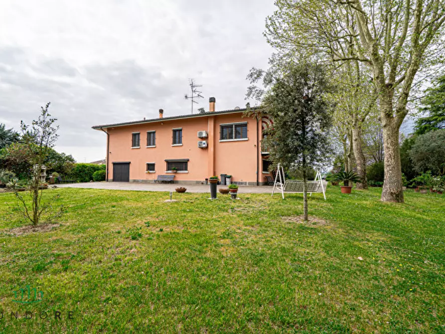 Immagine 40 di Villa in vendita  in Via Marano a Castenaso