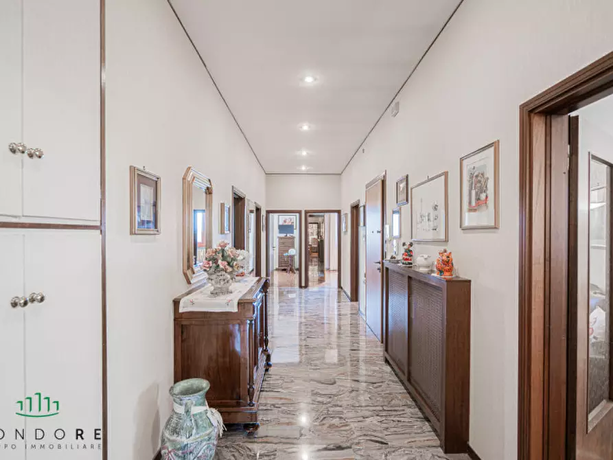 Immagine 51 di Villa in vendita  in Via Marano a Castenaso
