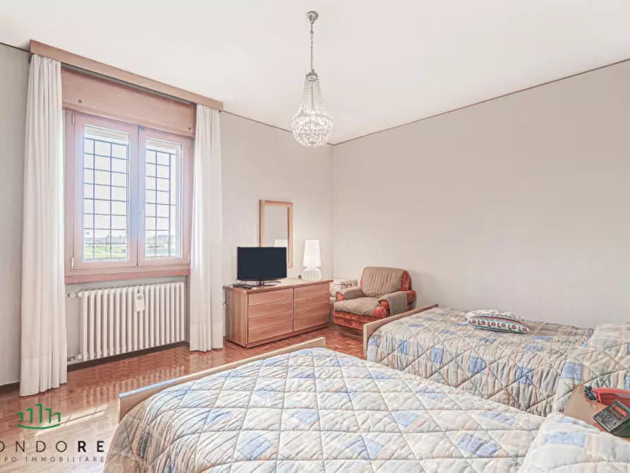 Immagine 56 di Villa in vendita  in Via Marano a Castenaso