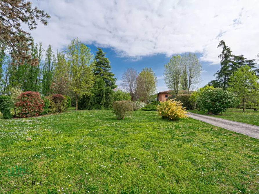 Immagine 76 di Villa in vendita  in Via Marano a Castenaso