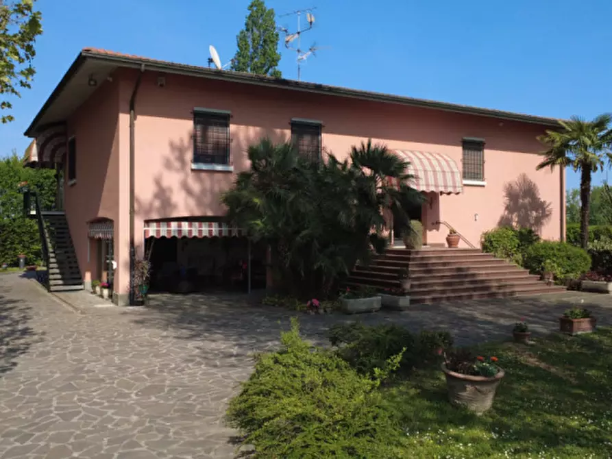 Immagine 94 di Villa in vendita  in Via Marano a Castenaso