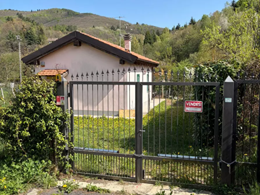 Immagine 10 di Villa in vendita  in località rossi a Osiglia