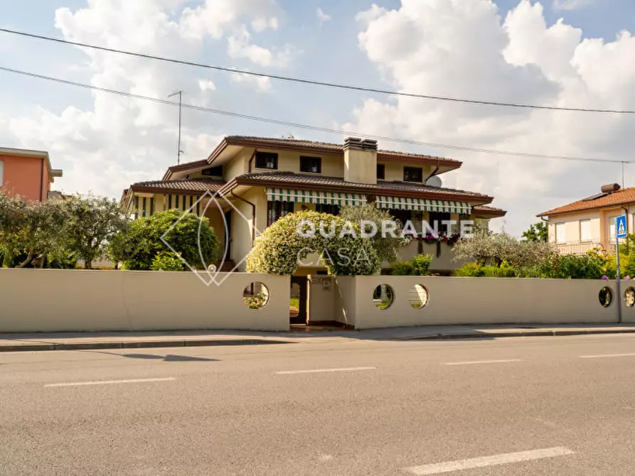Immagine 4 di Casa bifamiliare in vendita  in Via Campagna Bassa 41/B a Montegrotto Terme