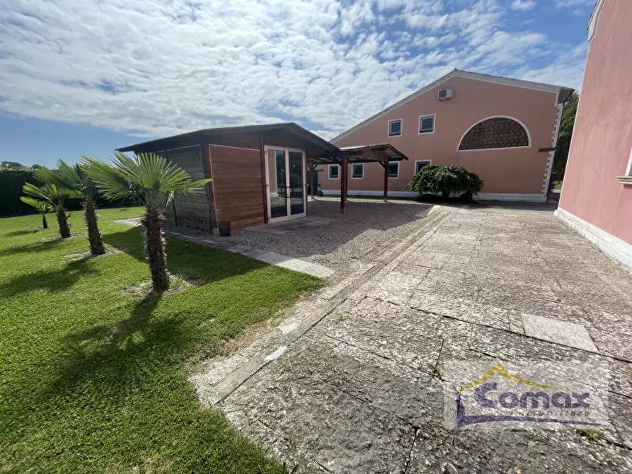 Immagine 7 di Villa in vendita  in Via Calandrine a San Giorgio In Bosco