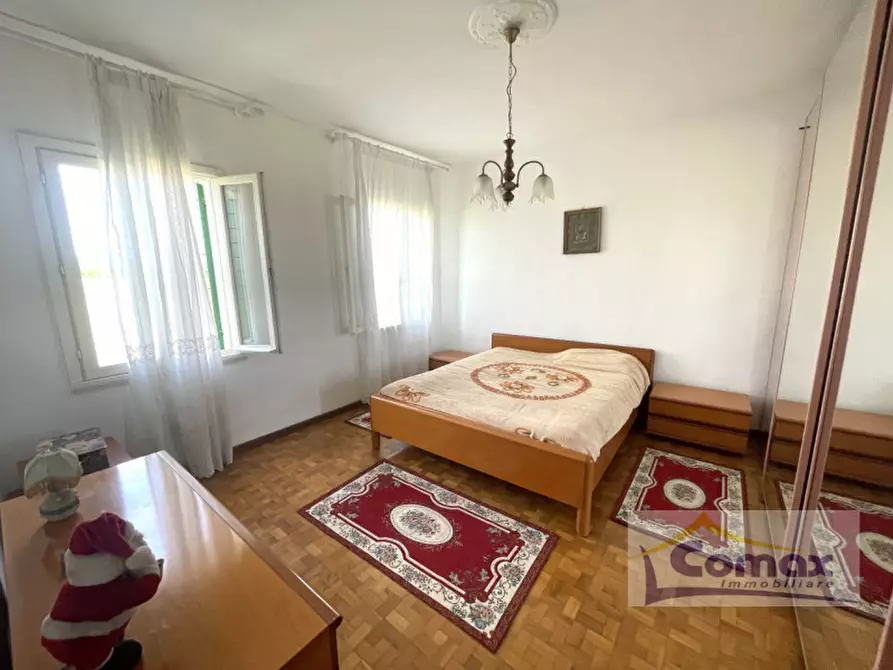 Immagine 13 di Villa in vendita  in Via Calandrine a San Giorgio In Bosco