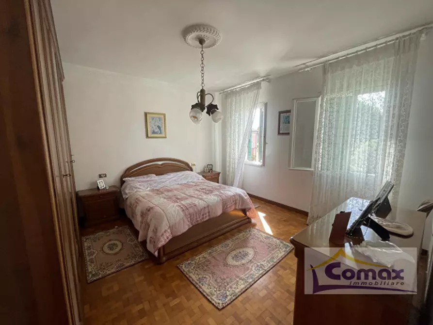 Immagine 16 di Villa in vendita  in Via Calandrine a San Giorgio In Bosco