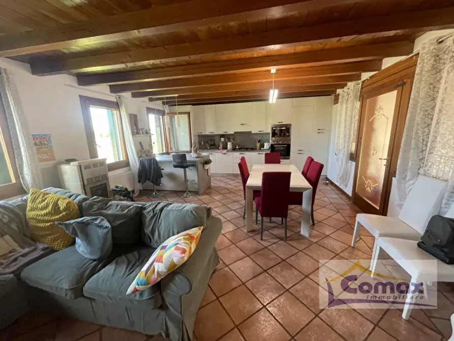 Immagine 21 di Villa in vendita  in Via Calandrine a San Giorgio In Bosco