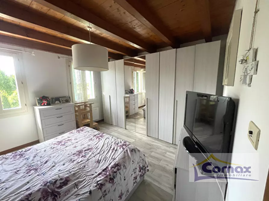 Immagine 25 di Villa in vendita  in Via Calandrine a San Giorgio In Bosco