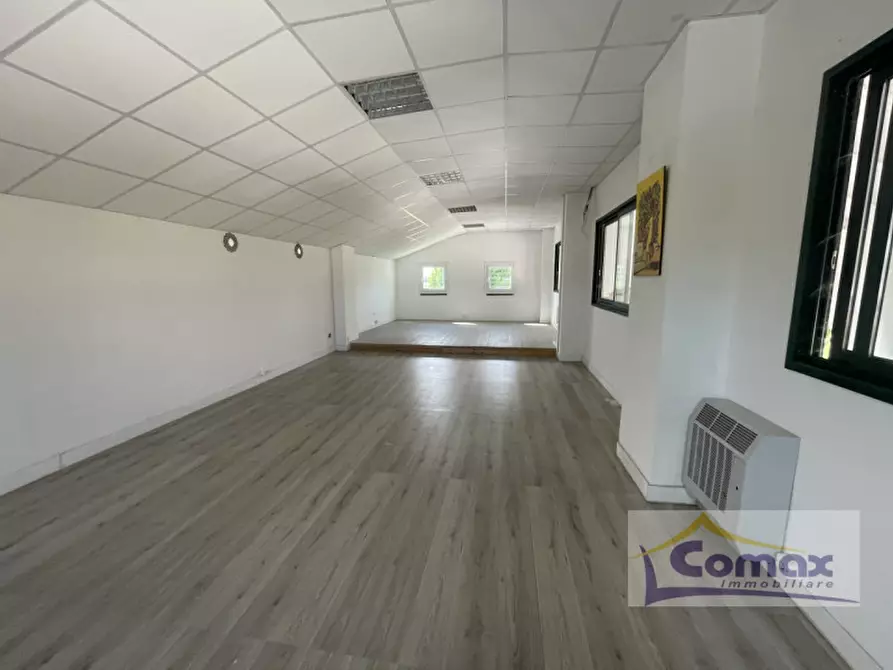 Immagine 31 di Villa in vendita  in Via Calandrine a San Giorgio In Bosco