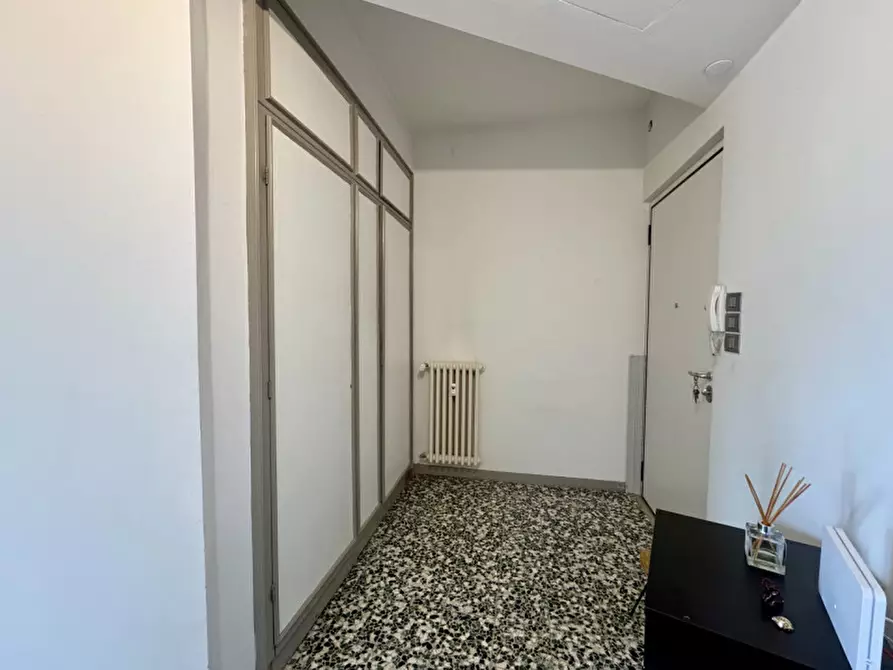 Immagine 2 di Appartamento in vendita  in Via Ventiquattro Maggio 1 a Verona