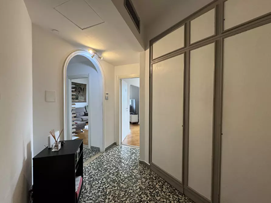 Immagine 11 di Appartamento in vendita  in Via Ventiquattro Maggio 1 a Verona