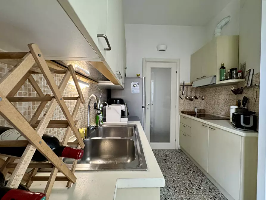 Immagine 23 di Appartamento in vendita  in Via Ventiquattro Maggio 1 a Verona