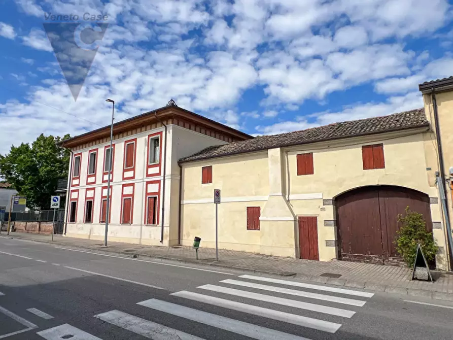 Immagine 2 di Villa in vendita  in Via Giuseppe Mazzini a Bagnoli Di Sopra