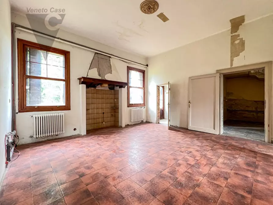 Immagine 16 di Villa in vendita  in Via Giuseppe Mazzini a Bagnoli Di Sopra