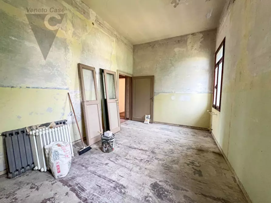 Immagine 26 di Villa in vendita  in Via Giuseppe Mazzini a Bagnoli Di Sopra