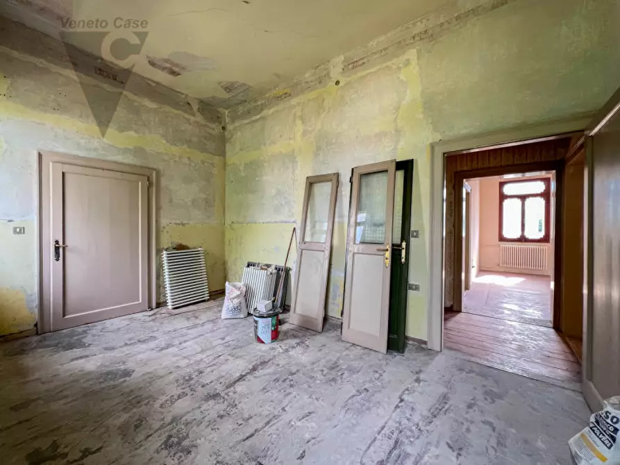 Immagine 28 di Villa in vendita  in Via Giuseppe Mazzini a Bagnoli Di Sopra