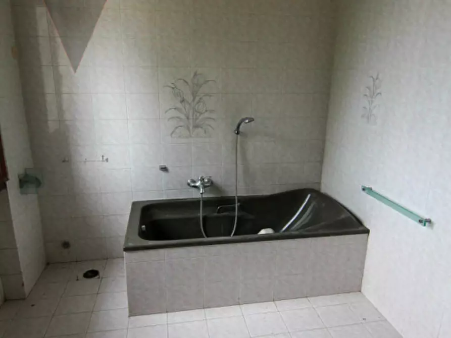 Immagine 31 di Villa in vendita  in Via Giuseppe Mazzini a Bagnoli Di Sopra