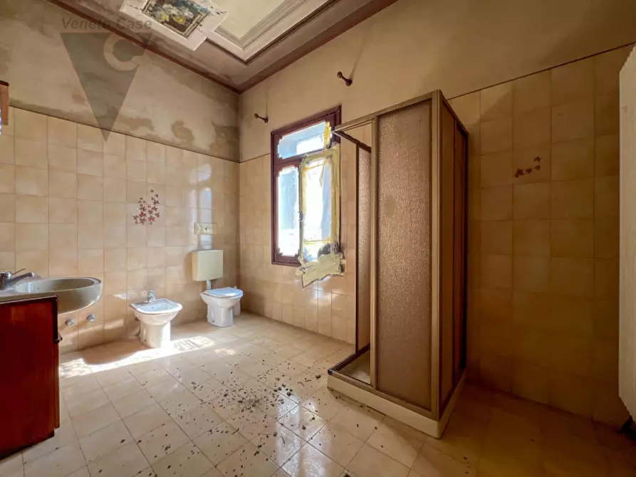 Immagine 48 di Villa in vendita  in Via Giuseppe Mazzini a Bagnoli Di Sopra