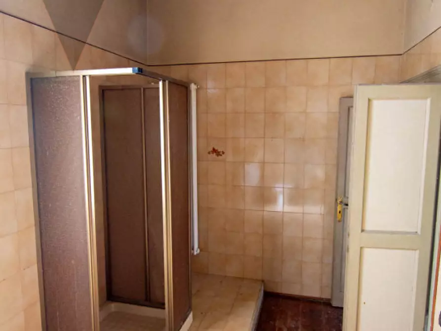 Immagine 50 di Villa in vendita  in Via Giuseppe Mazzini a Bagnoli Di Sopra