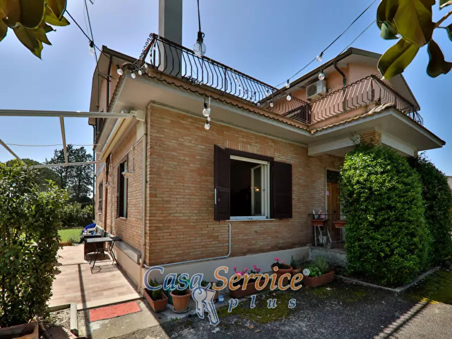 Immagine 3 di Casa indipendente in vendita  in Via Dei Girasoli a Montelibretti