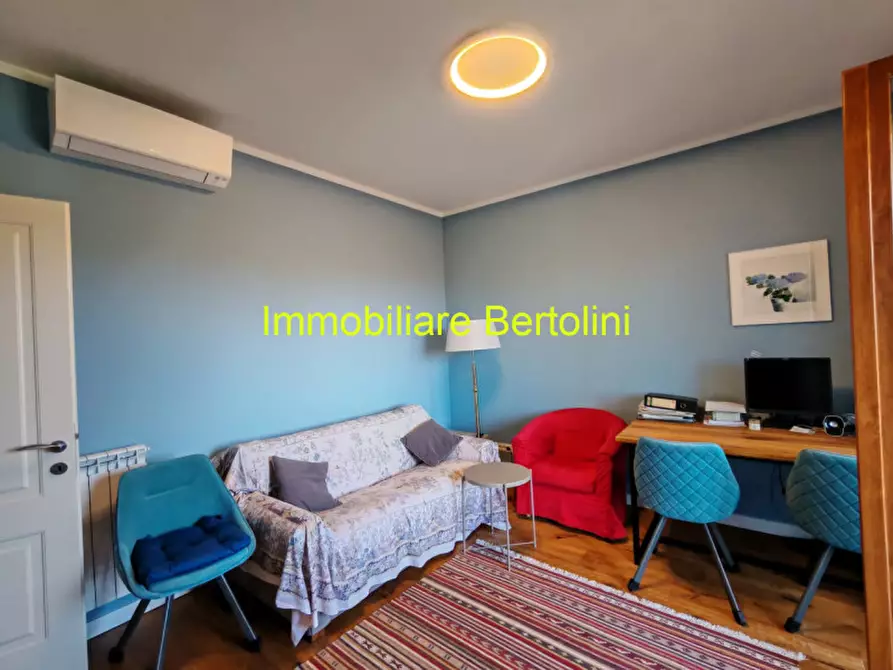 Immagine 3 di Appartamento in vendita  in Via Giulio Cesare a Bordighera