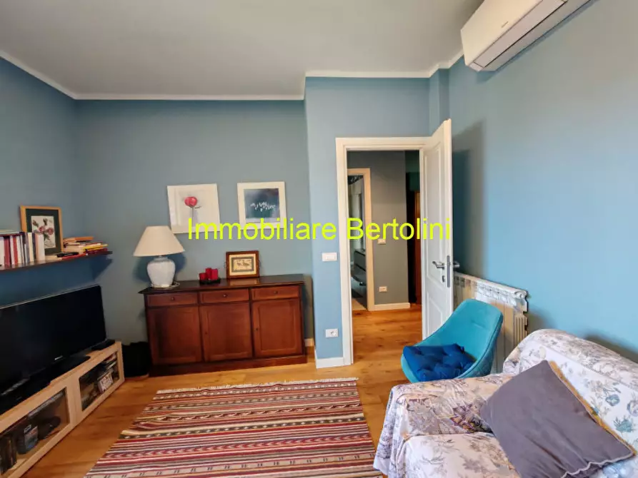 Immagine 4 di Appartamento in vendita  in Via Giulio Cesare a Bordighera