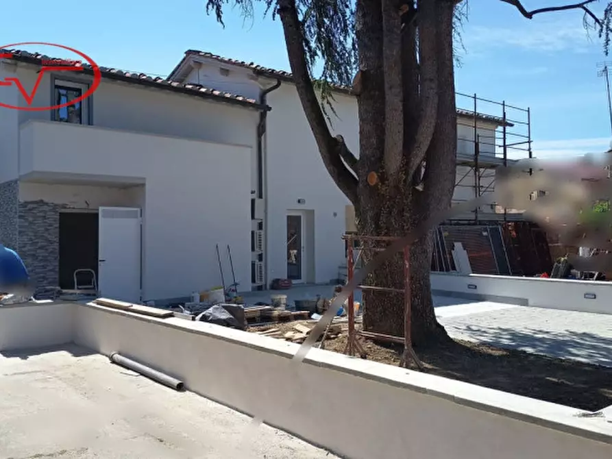 Immagine 1 di Casa bifamiliare in vendita  in Via Piave a Montevarchi