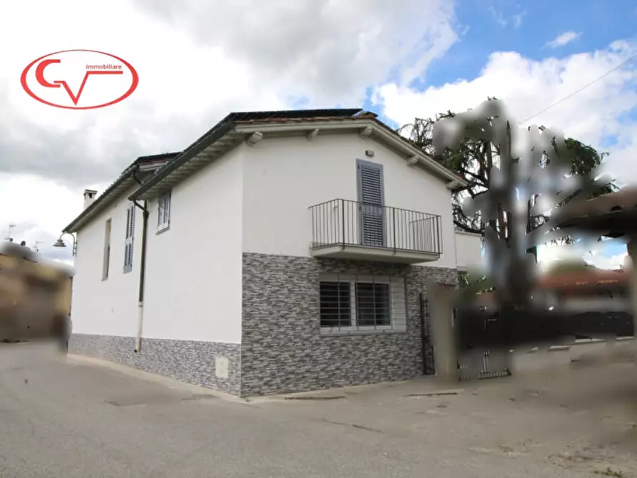 Immagine 4 di Casa bifamiliare in vendita  in Via Piave a Montevarchi