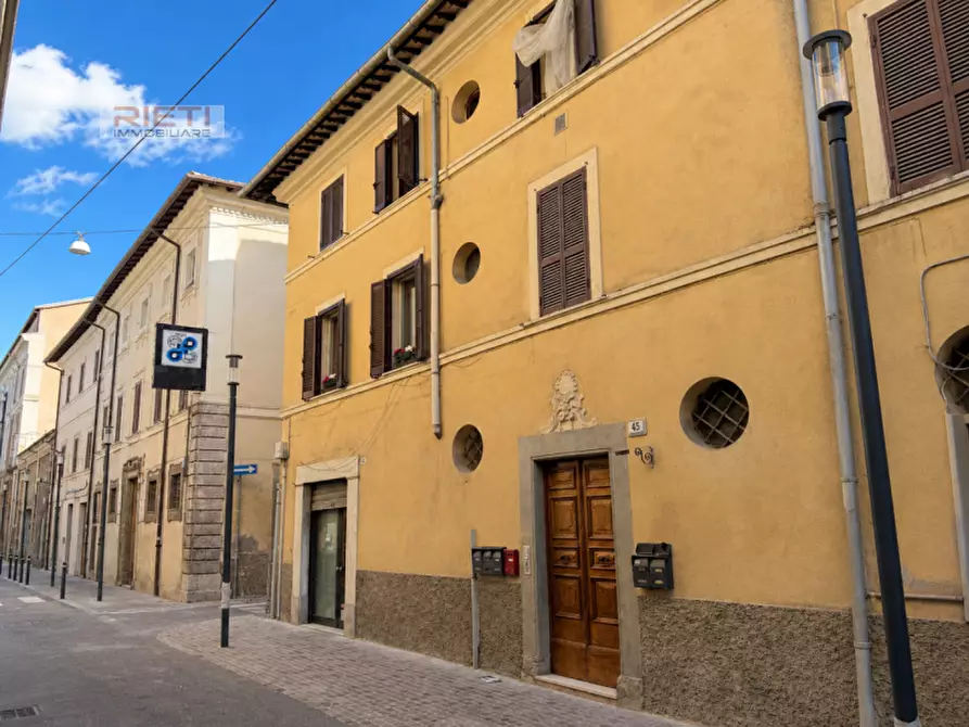 Immagine 1 di Appartamento in vendita  in Via Terenzio Varrone, 43 a Rieti