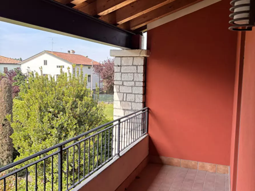 Immagine 15 di Villetta a schiera in vendita  in Via delle Camelie a Caldogno