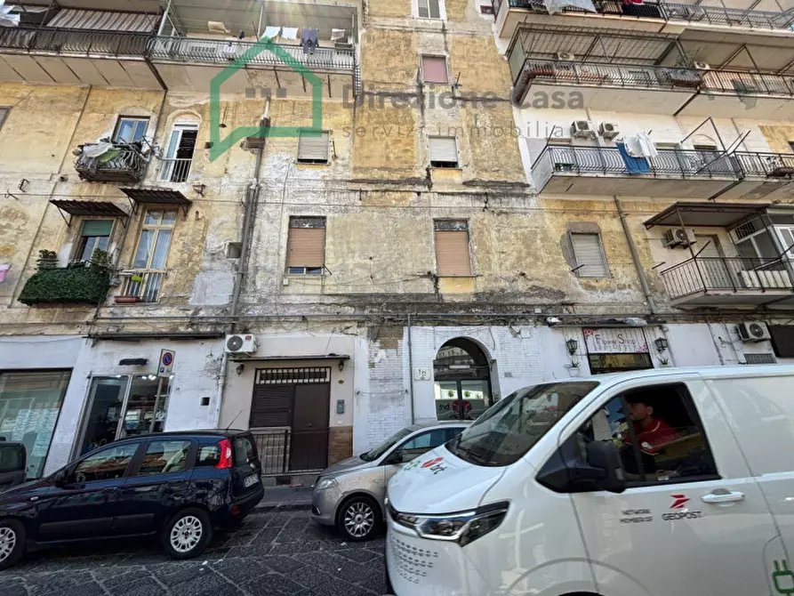 Immagine 1 di Appartamento in vendita  in Via San Cosmo fuori Porta Nolana, 50 a Napoli