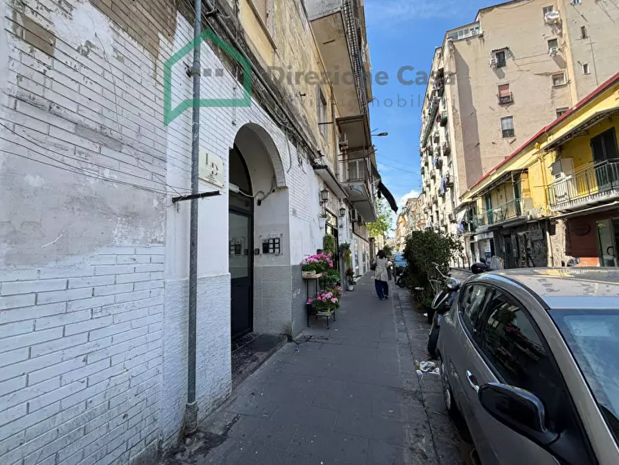 Immagine 4 di Appartamento in vendita  in Via San Cosmo fuori Porta Nolana, 50 a Napoli