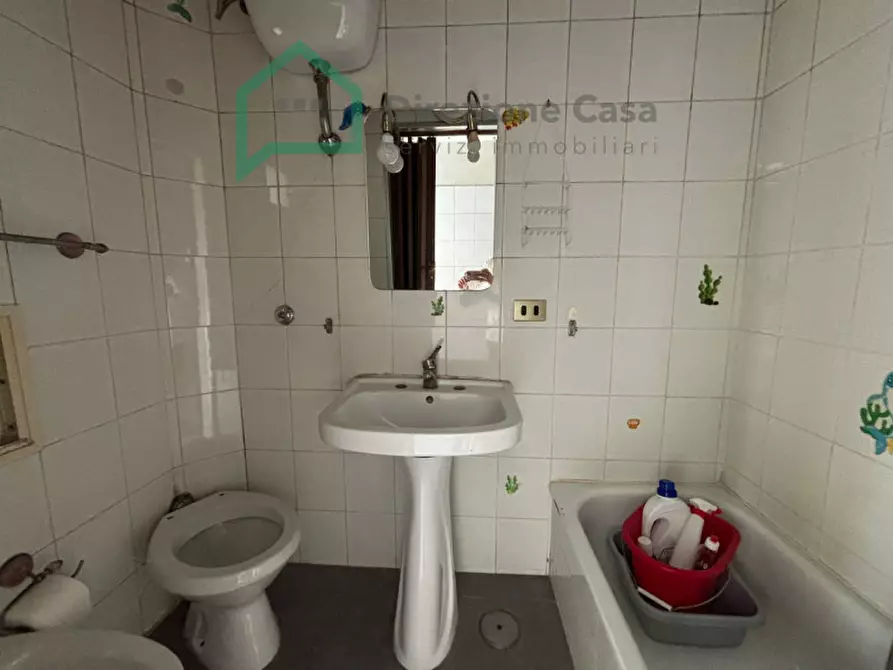 Immagine 35 di Appartamento in vendita  in Via San Cosmo fuori Porta Nolana, 50 a Napoli