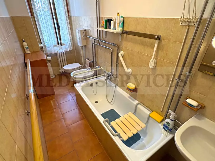 Immagine 12 di Appartamento in vendita  in via Giuseppe Garibaldi n° 19 a Mede