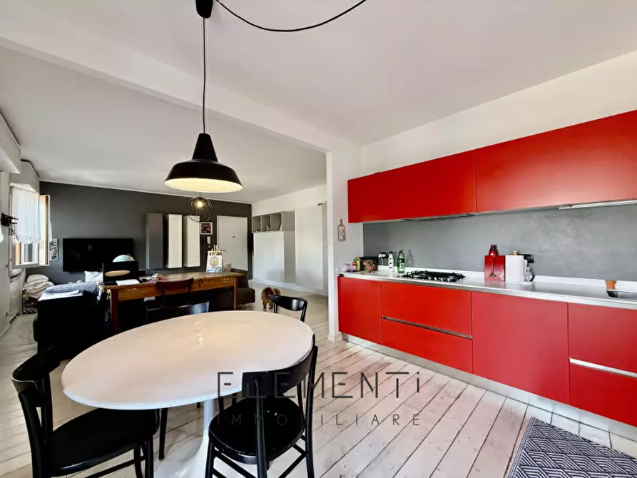 Immagine 1 di Appartamento in vendita  in Piazza dela Vittoria 15 a Terrazzo