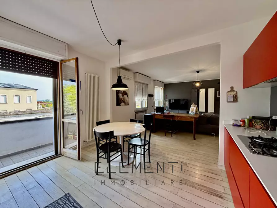 Immagine 2 di Appartamento in vendita  in Piazza dela Vittoria 15 a Terrazzo