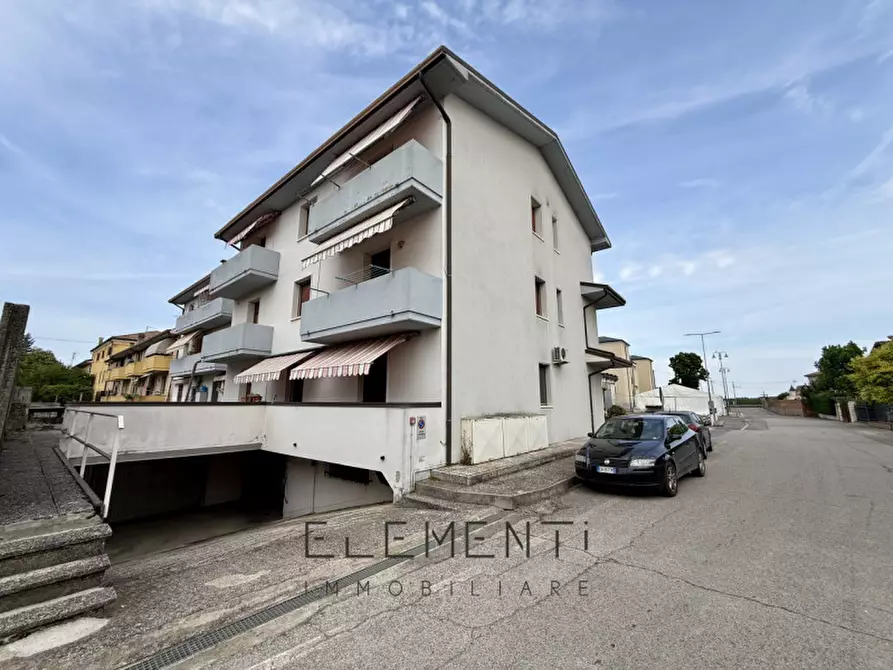 Immagine 20 di Appartamento in vendita  in Piazza dela Vittoria 15 a Terrazzo