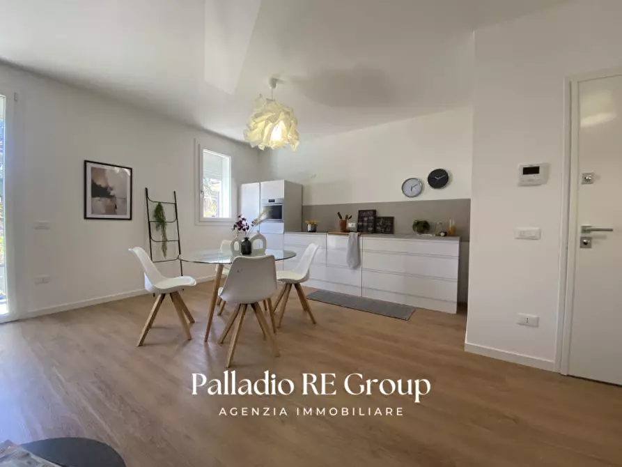 Immagine 5 di Appartamento in vendita  in Via Bartolomeo Panizza 43 a Vicenza