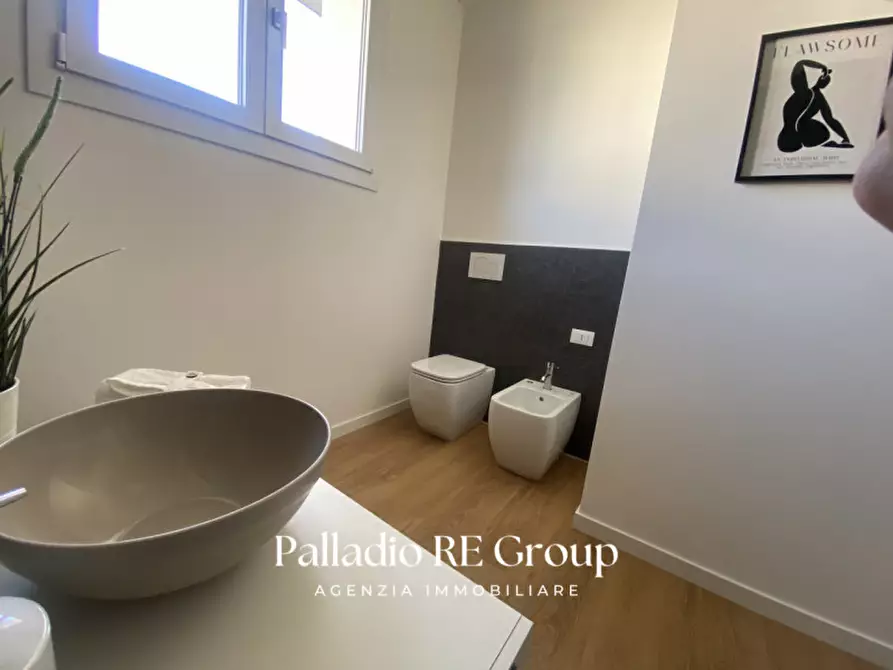 Immagine 15 di Appartamento in vendita  in Via Bartolomeo Panizza 43 a Vicenza