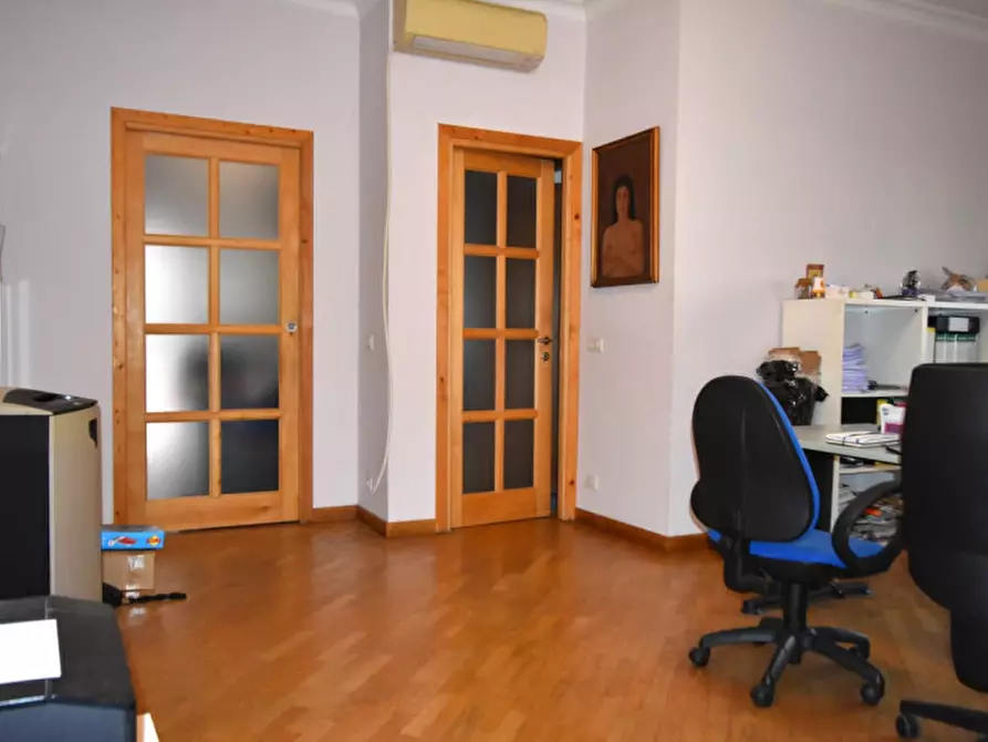 Immagine 2 di Appartamento in vendita  in VIA DELLA CASETTA MATTEI a Roma