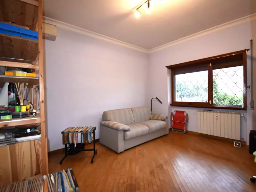 Immagine 10 di Appartamento in vendita  in VIA DELLA CASETTA MATTEI a Roma