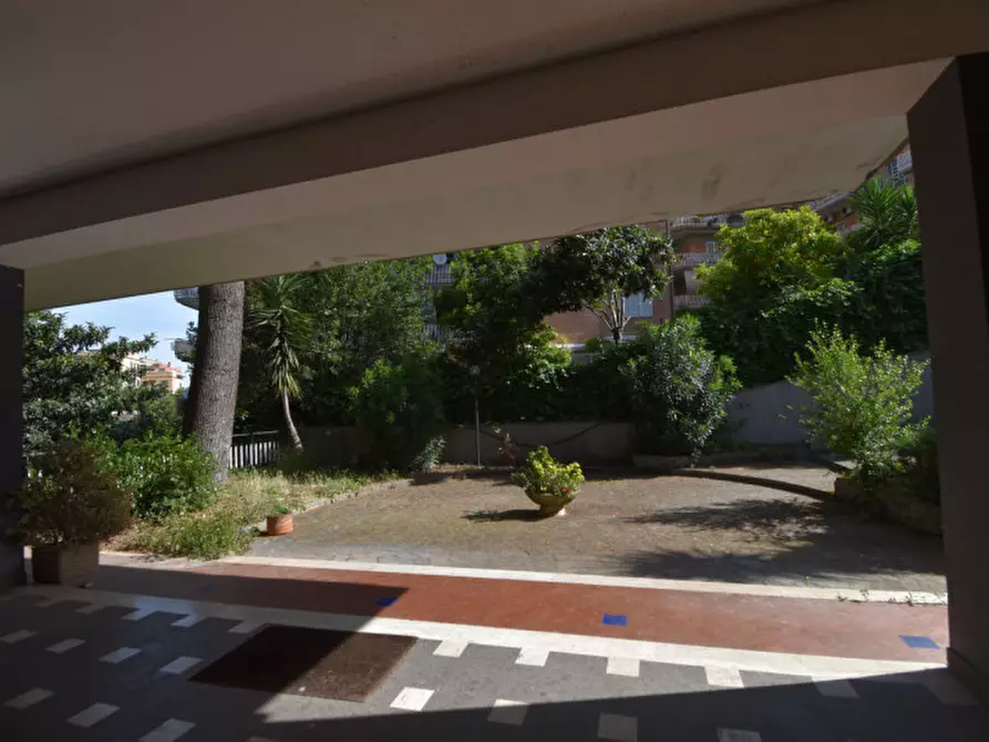 Immagine 31 di Appartamento in vendita  in VIA DELLA CASETTA MATTEI a Roma